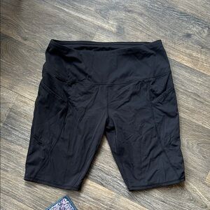 Women's Black Bike Shorts w/ Pockets